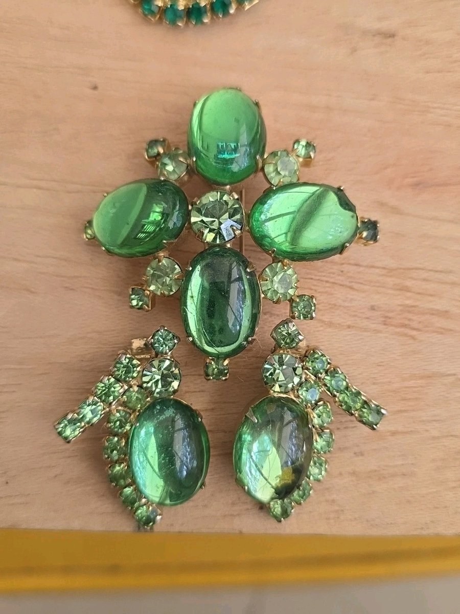 Vintage Juliana Green Rhinestone Pin and Earrings St.Patricks Day Set