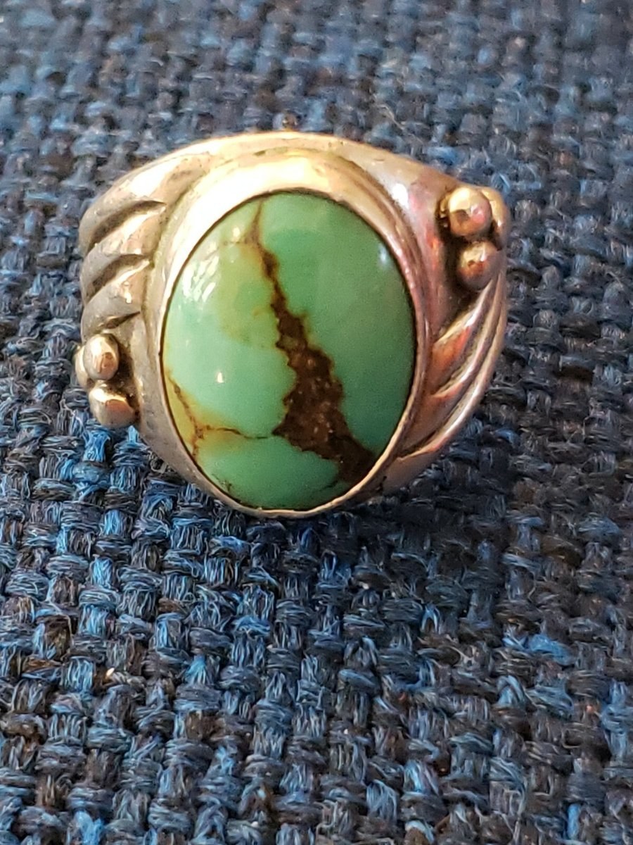 Vintage Navajo Sterling Silver & Turquoise Ring Size 8.5