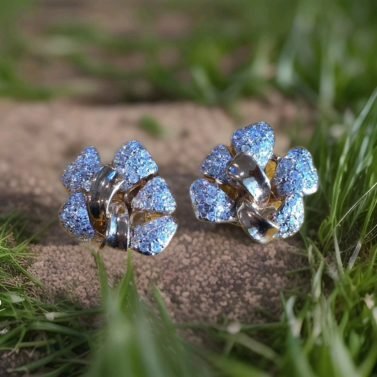 Vintage Vogue Bijoux Crystal Floral Earrings