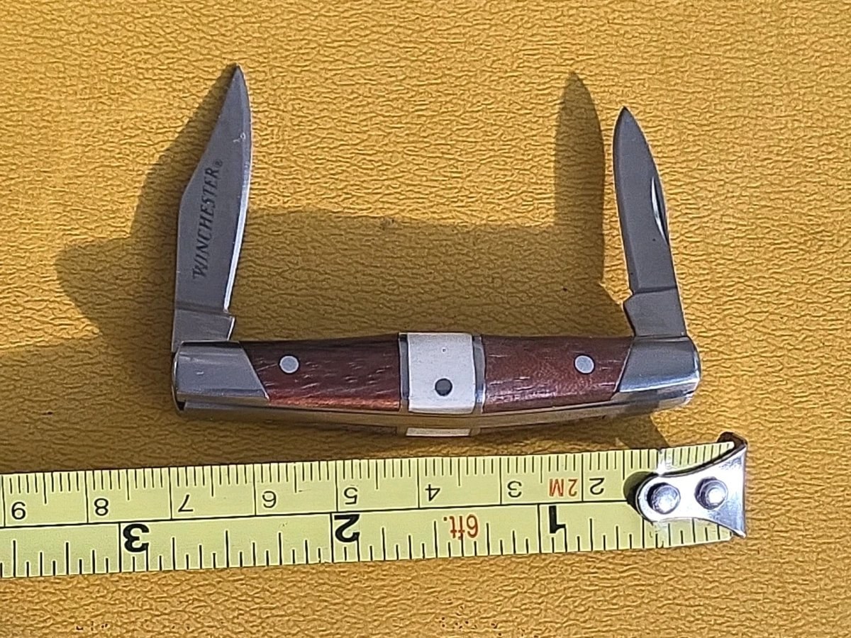Winchester 2 blade Pocket Knife With Bone