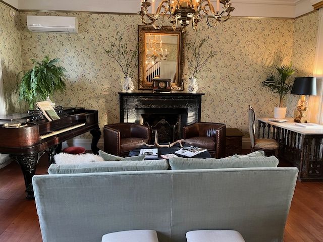 A furnished sitting room