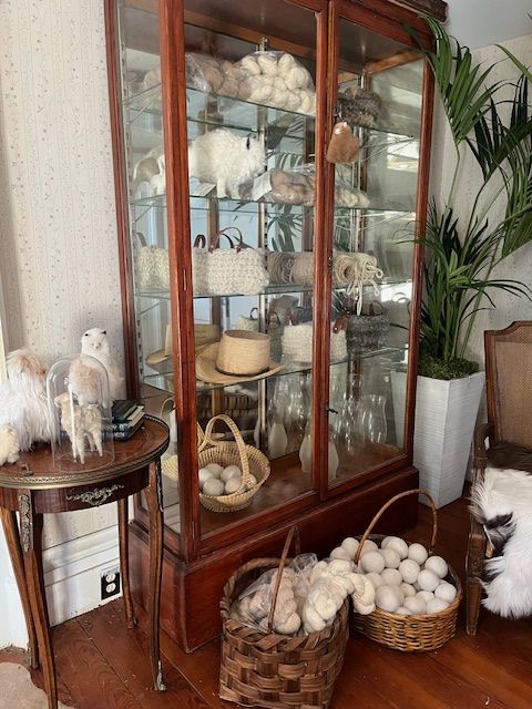 A display cabinet with decorative objects