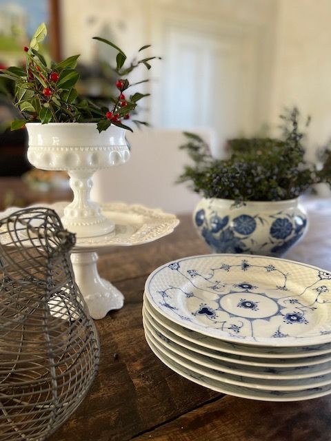 A holiday table at Woodlawn