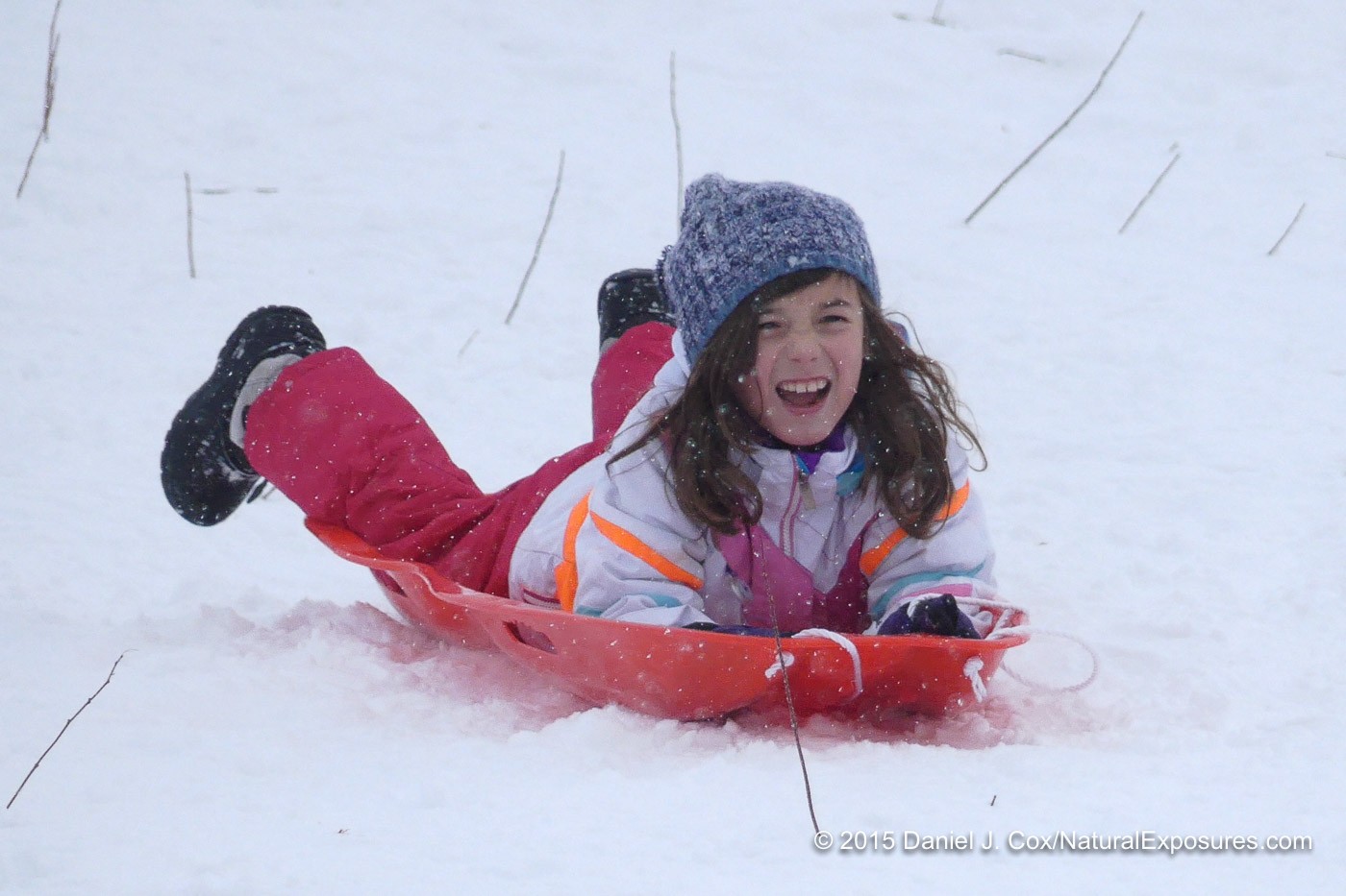 Family Photographer 4K Photo Mode Winter Sledding