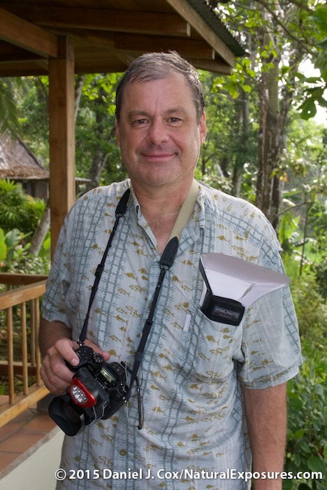 The one wireless flash I use tis the FL360 and it fits in my short pocket with a LumiQuest Pocket Bouncer attached.