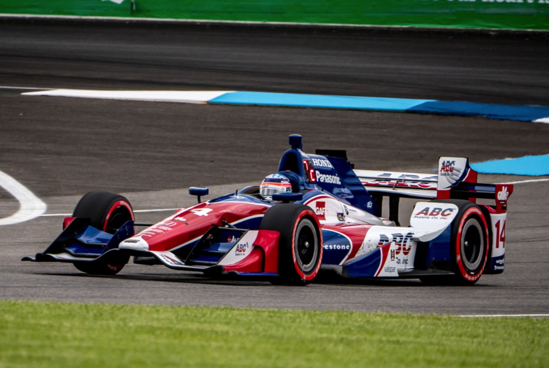 NE Explorer Fred Kurtz Shoots Indy Cars with New Leica 100-400mm