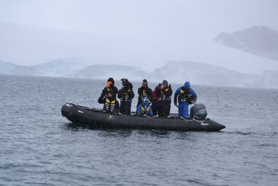 Charlie Tooley, Seabourn Quest 24-Day Ultimate Holiday Antarctica, Patagonia and South Georgia Island, photograph 3