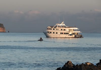 Thomas Raney, 2024 Galápagos Photography Tour by Private Luxury Yacht II, photograph 1